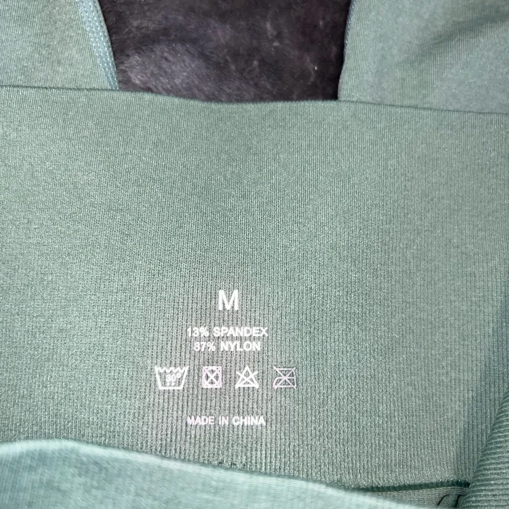 NVGTN Leggings - Picture 4 of 4